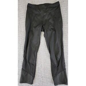 Athleta Laser Mesh Sonar Capri Leggings Womans Small Black For Yoga Gym Hiking